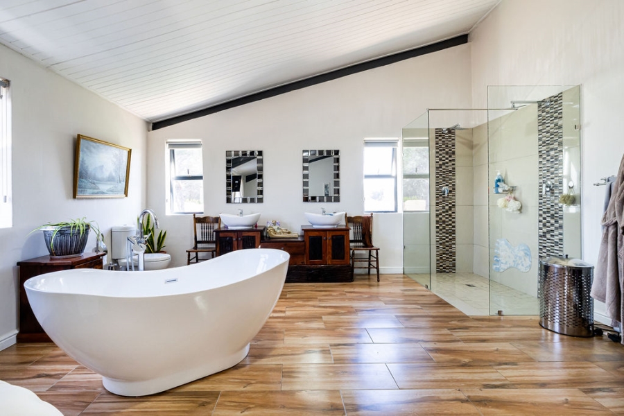 6 Bedroom Property for Sale in Stellenbosch Farms Western Cape